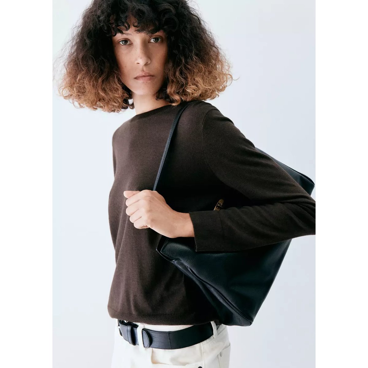 Pull en maille à col rond marron, MANGO