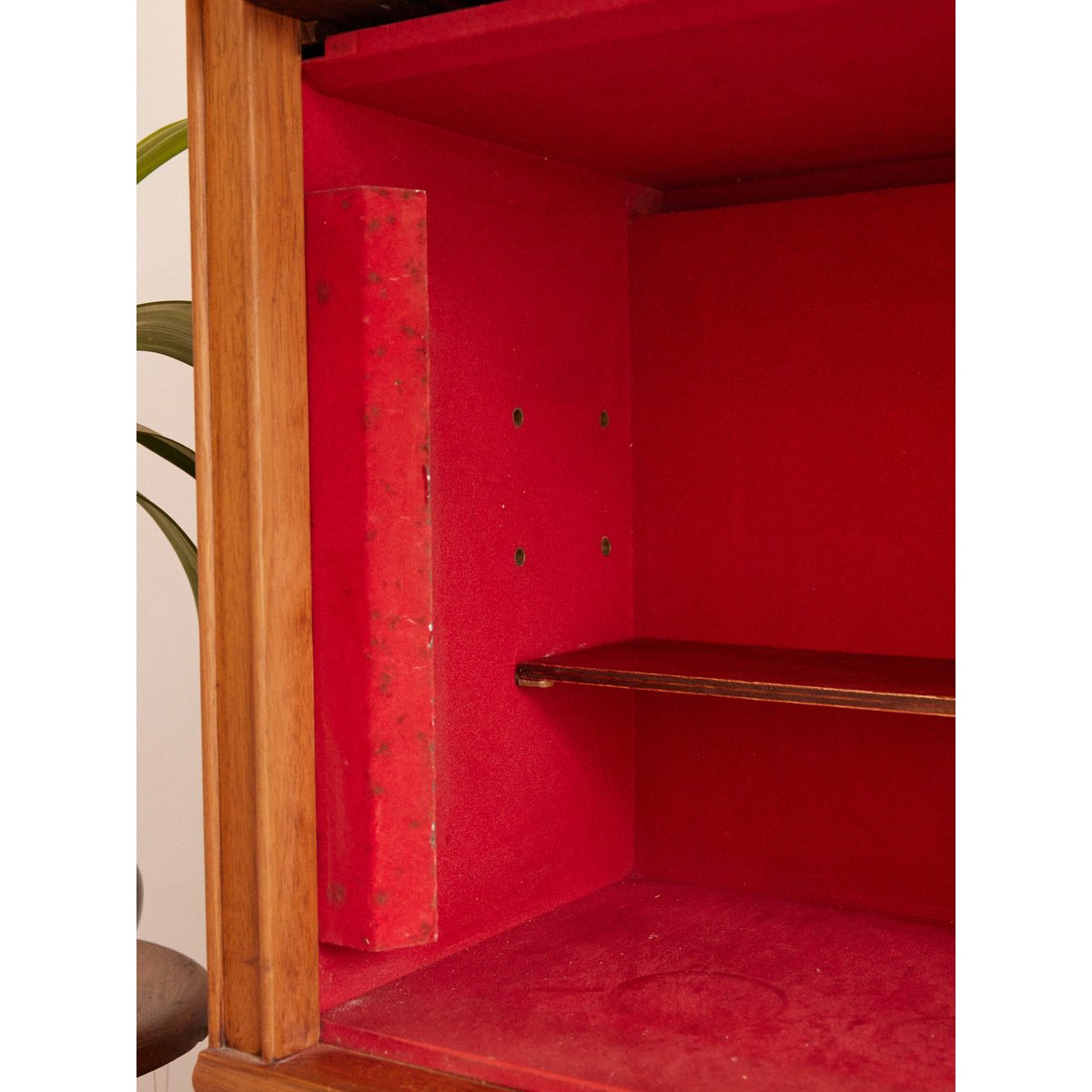 Vitrine MD en bois Victoria N°1361 - Bon état bois clair, DEBONGOUT