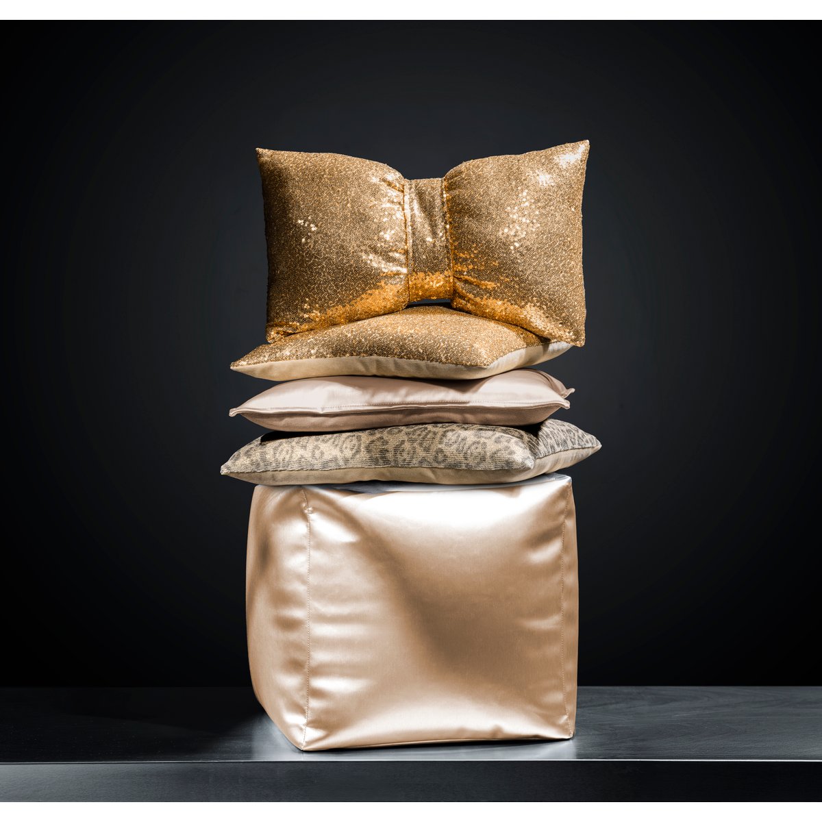 Pouf carré métalisé effet cuir METALICO or, MAGMA HEIMTEX