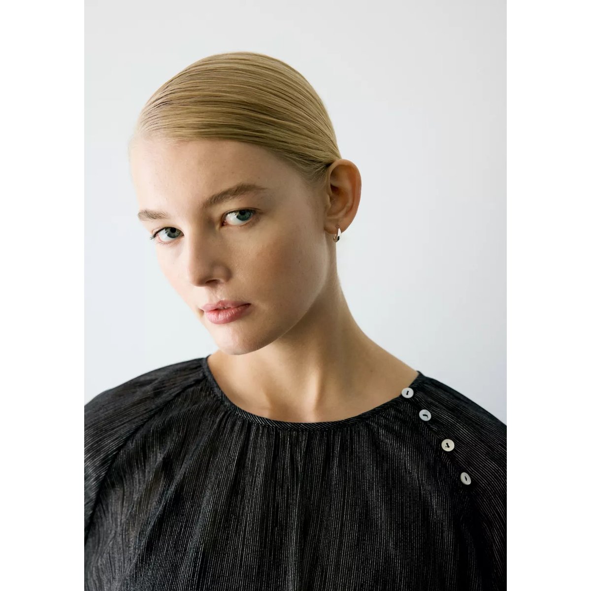 Blouse en fil métallisé détail boutons noir, MANGO TEEN