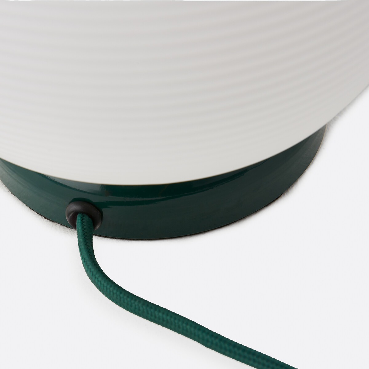 Lampe à poser en verre opaline rainuré et métal fer, TILAN vert, LA REDOUTE INTERIEURS