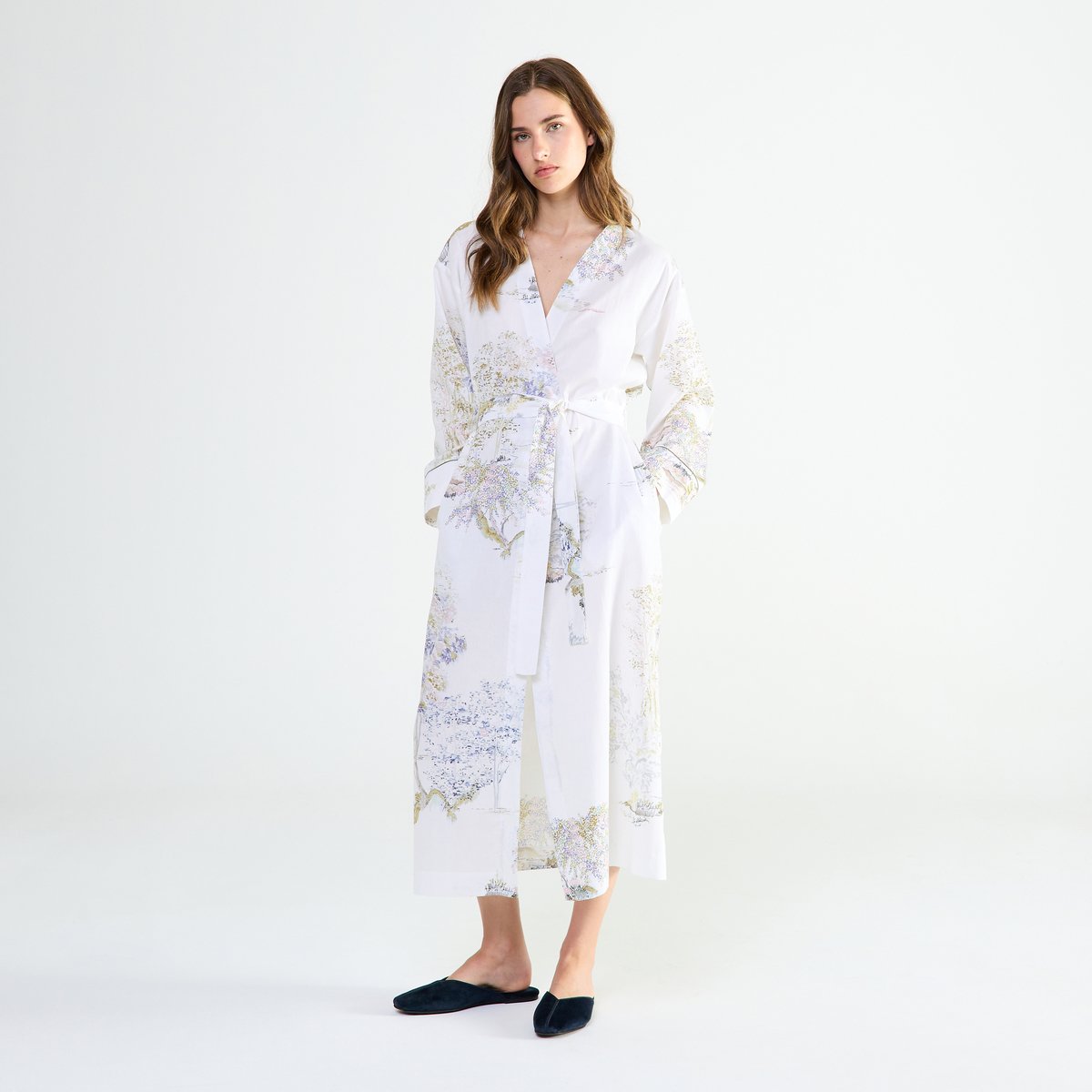 Kimono long col kimono en satin LANDE blanc, LAURENCE TAVERNIER