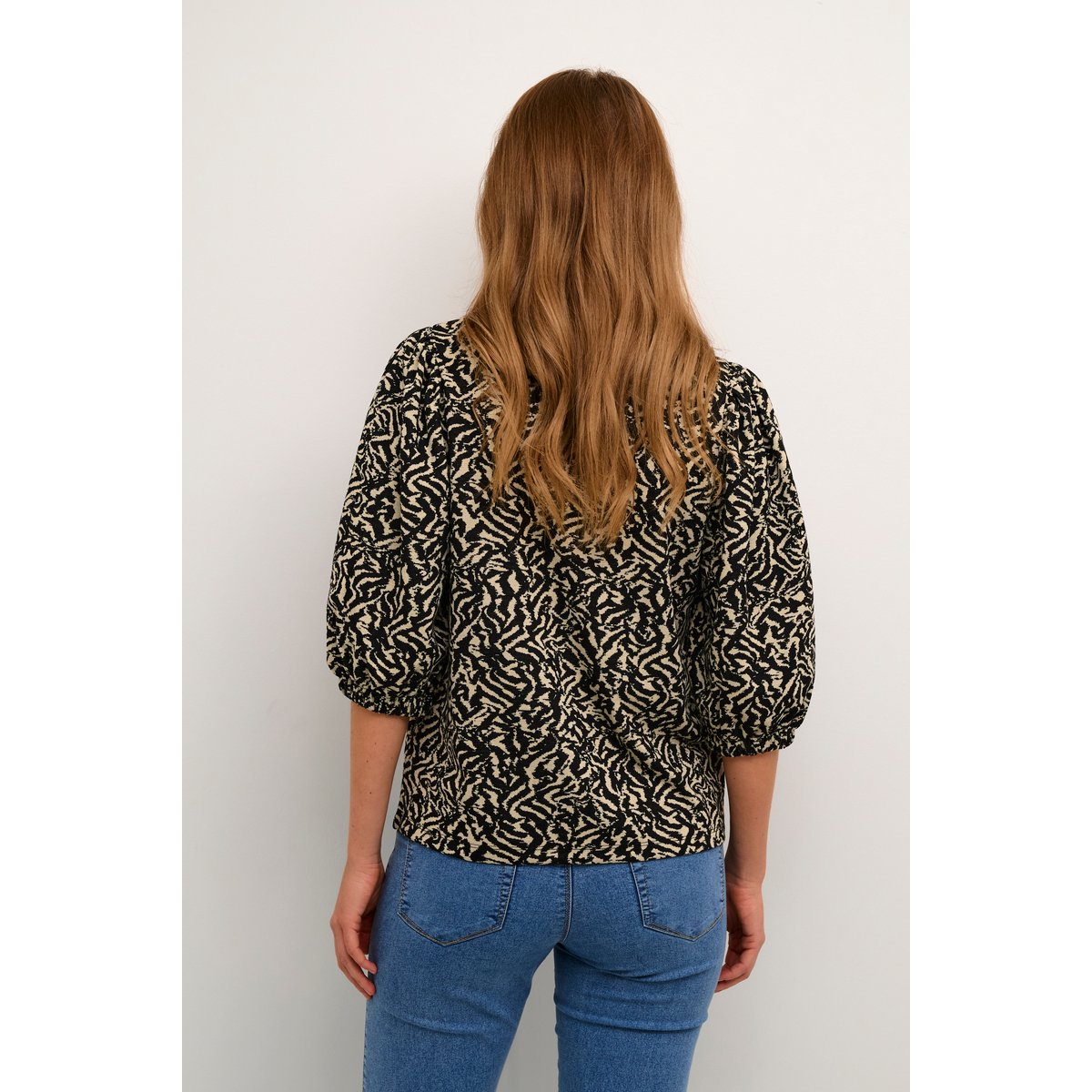 Long sleeved T-shirt noir/blanc imprimé black/off white abstract print, KAFFE