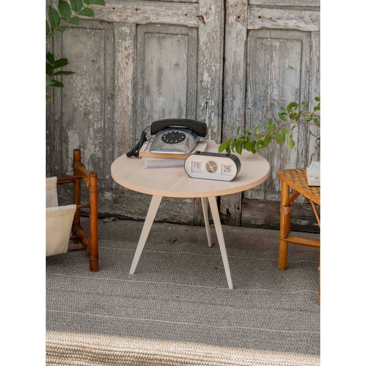 Table basse moderne en bois et métal Donna N°1101 - Bon état bois clair, DEBONGOUT