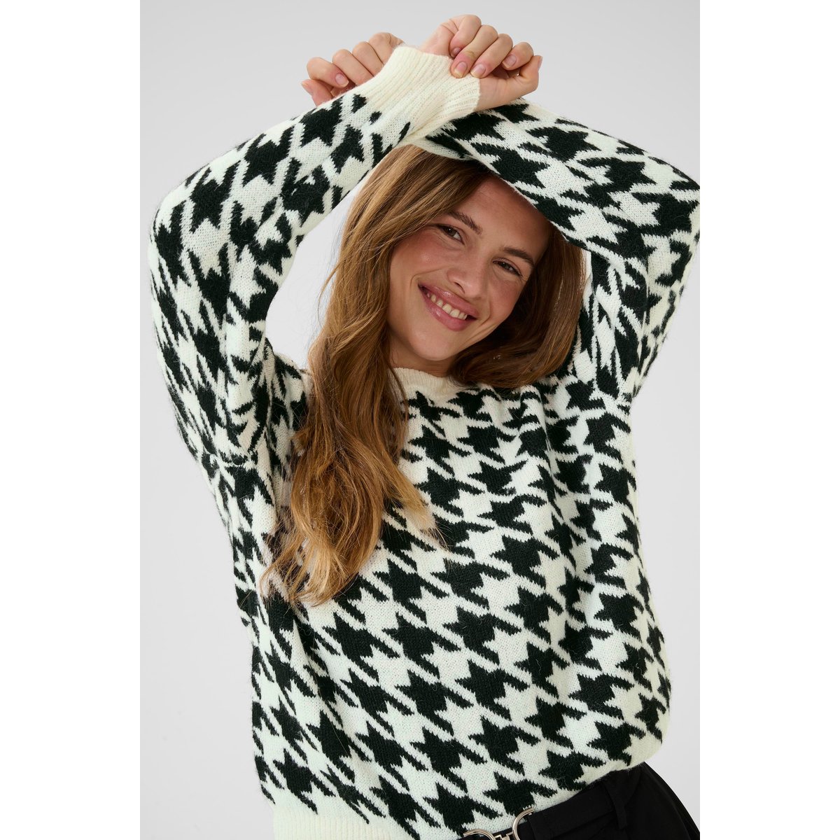Pullover tricoté blanc noir chalk/black houndstooth, KAFFE