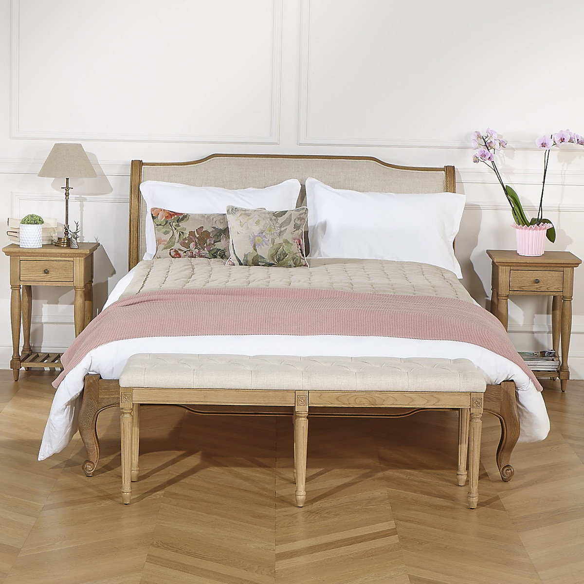 Banc capitonné style shabby chic en hévéa et tissu effet lin MARCEAU lin, ROBIN DES BOIS