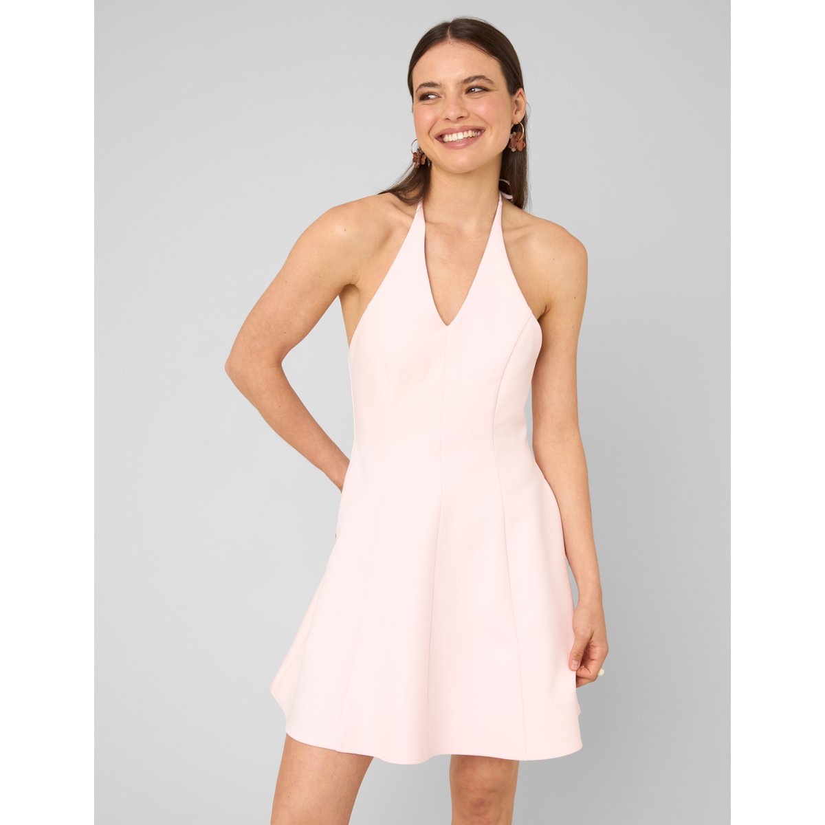 Robe courte dos nu rose pâle, BZB