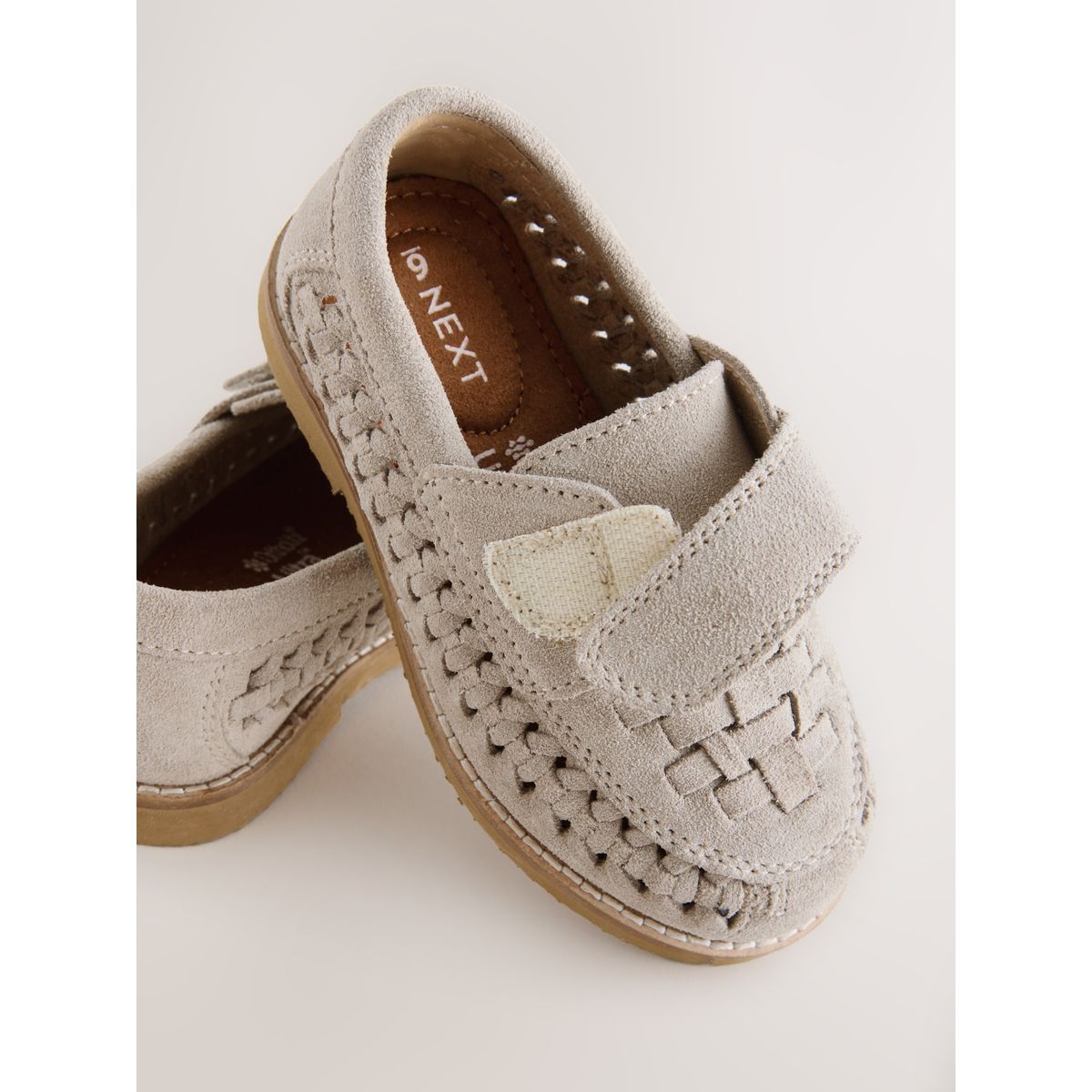 Mocassins en daim tissé à scratch naturel, NEXT