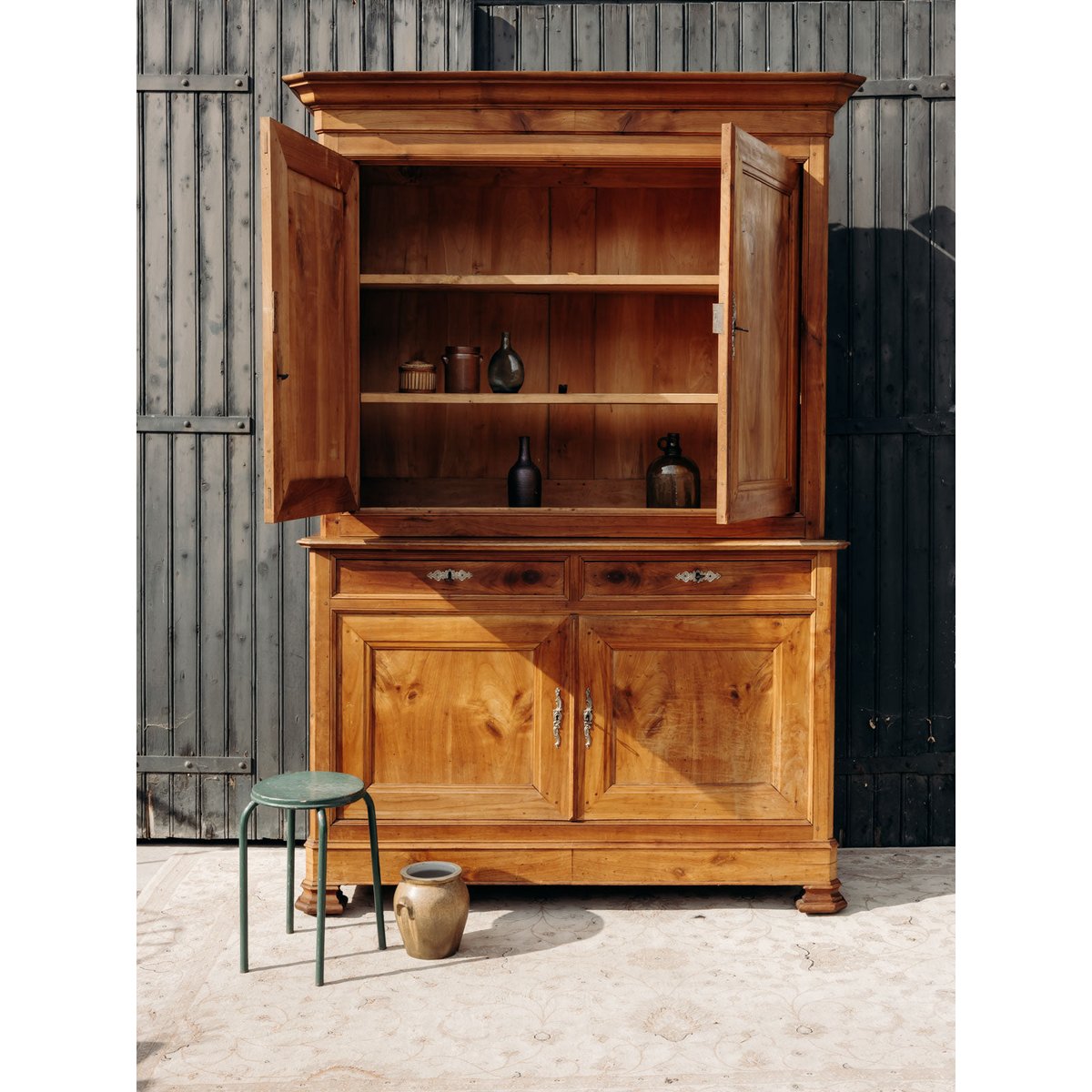 Armoire normande en merisier massif Blandine N°480 - Bon état bois clair, DEBONGOUT