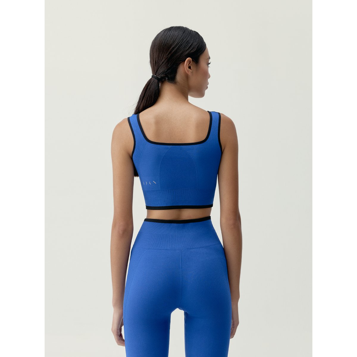 Brassière de sport femme Tierra maintien moyen effet gainant bleu royal/noir, BORN