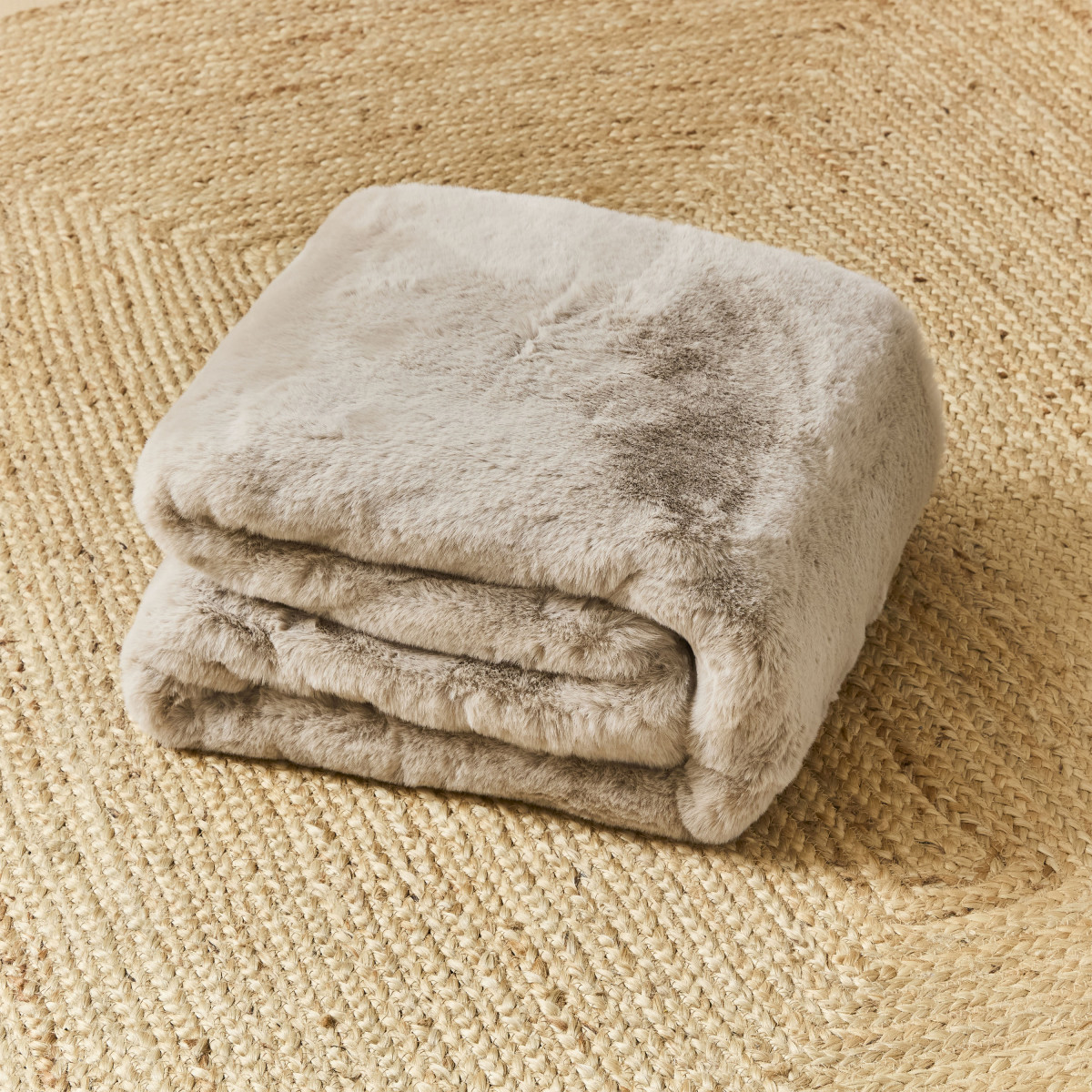 Plaid imitation fourrure 130x180 cm VICTOR beige, FUTURE HOME