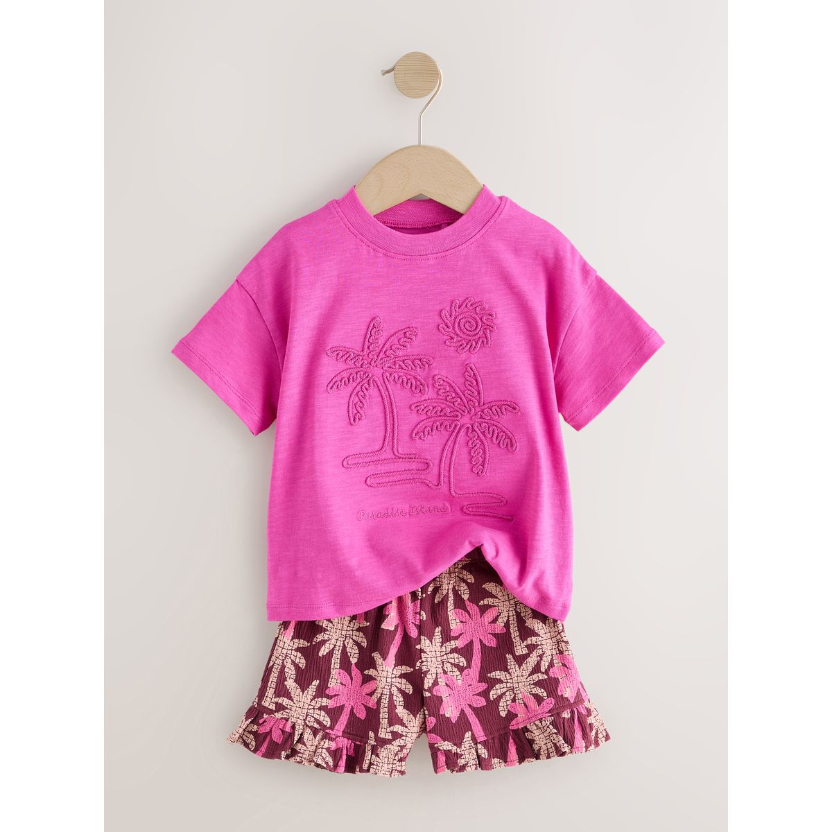 Ensemble haut à manches courtes et short broderie de palmier rose/violette, NEXT