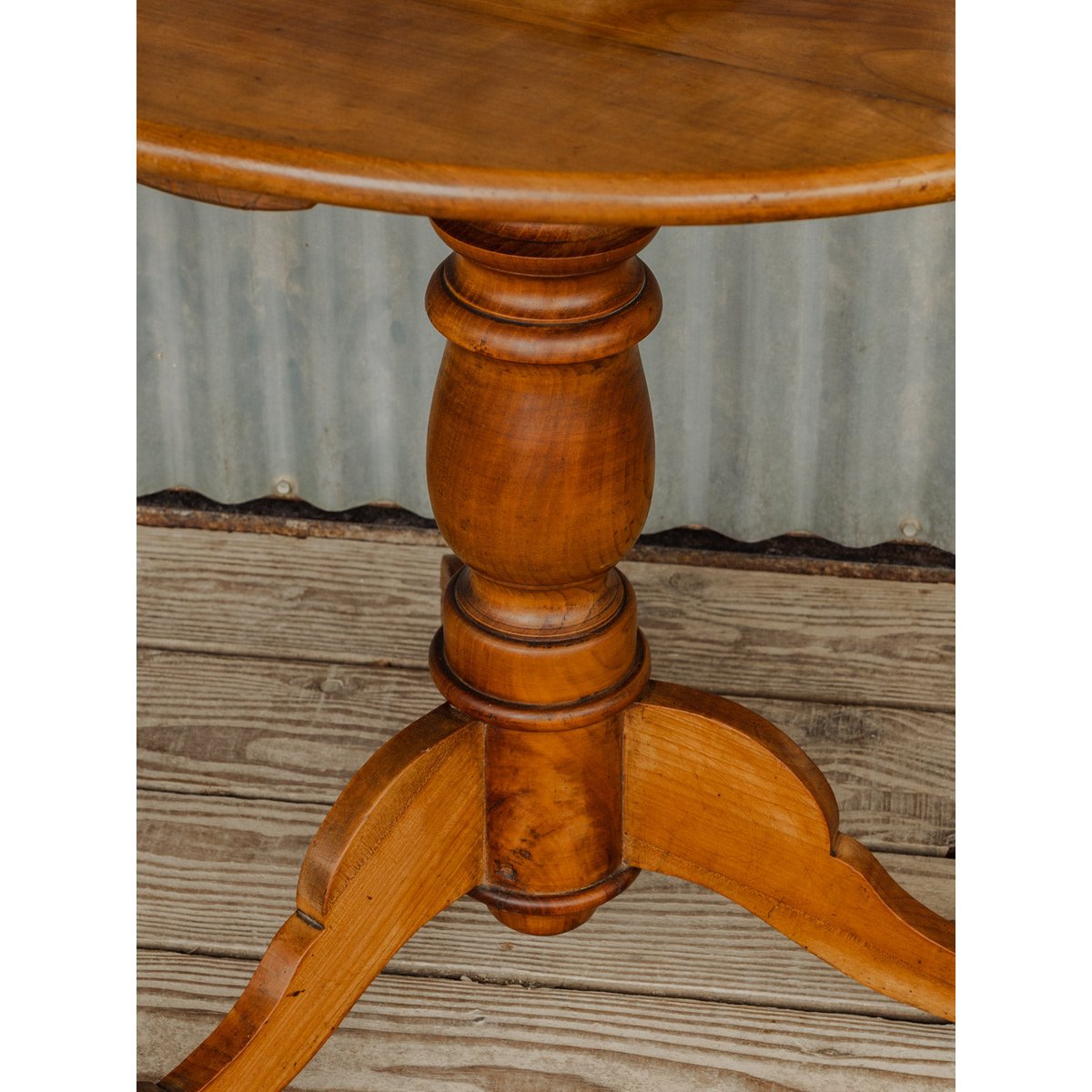 Table à manger en bois Romy N°1325 - Bon état bois foncé, DEBONGOUT