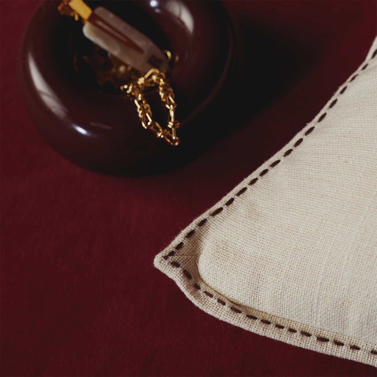 Housse de coussin en coton ecru, TALMA a motif, DESFORGES