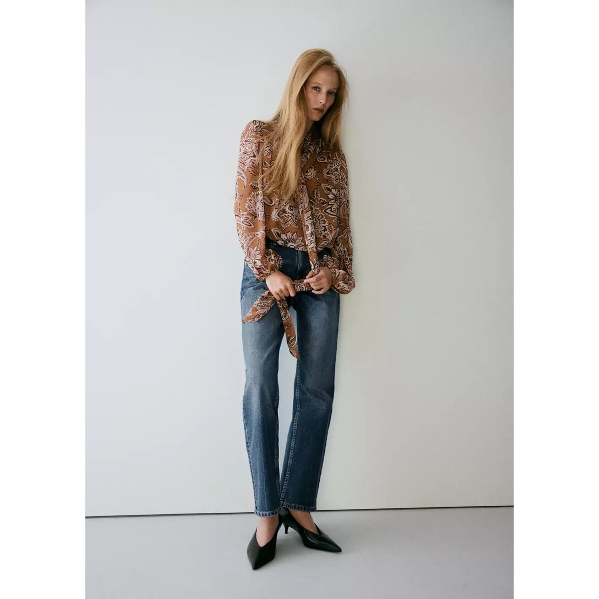 Blouse nœud imprimé fleuri marron, MANGO