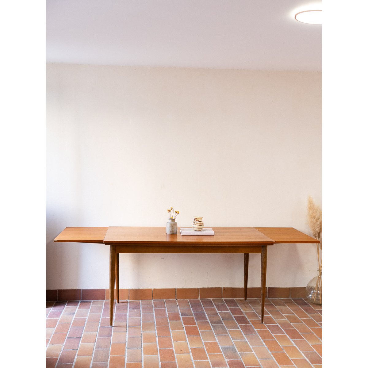 Table à manger scandinave Karla N°1251 - Bon état bois clair, DEBONGOUT