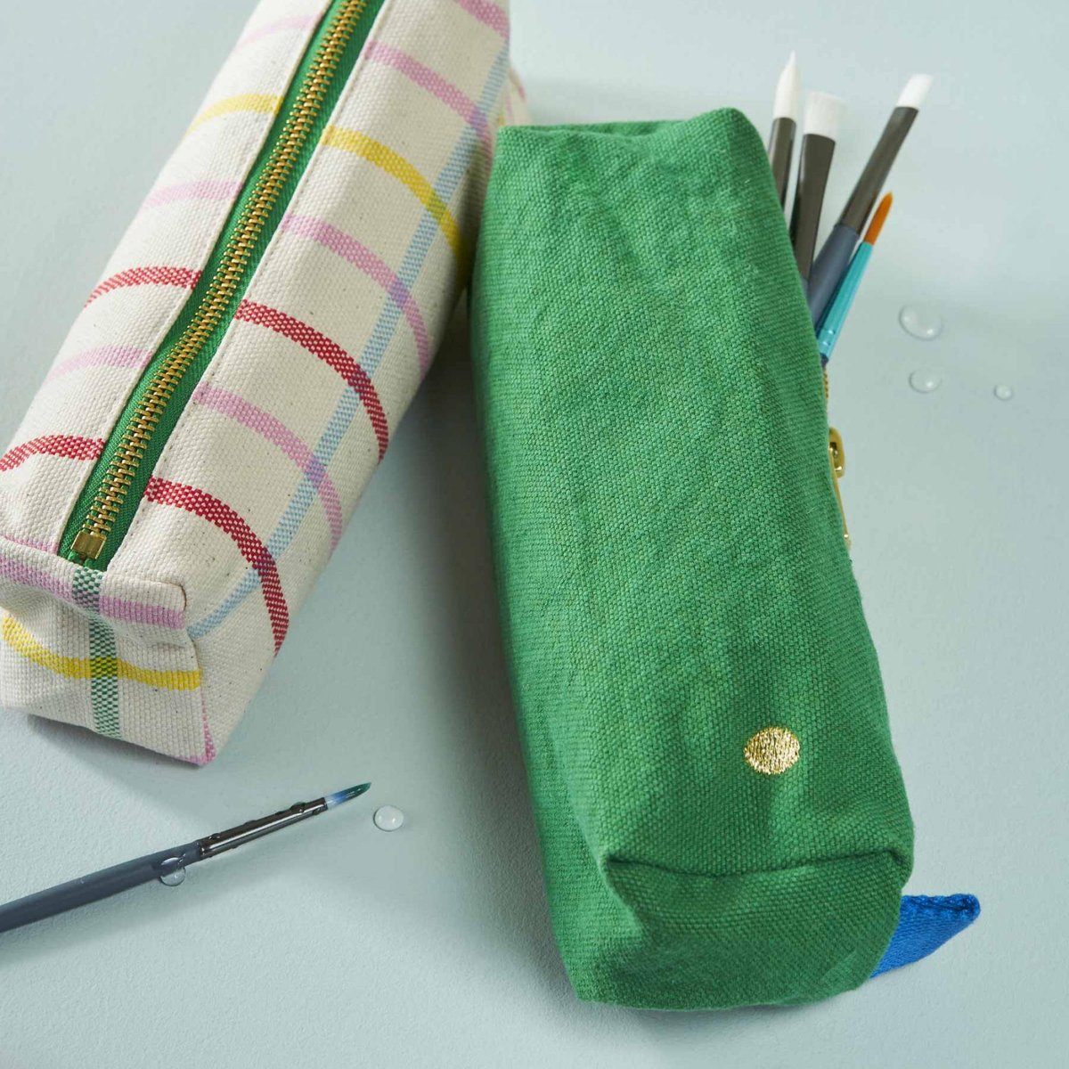 Trousse de bureau Iona gazon, LA CERISE SUR LE GATEAU