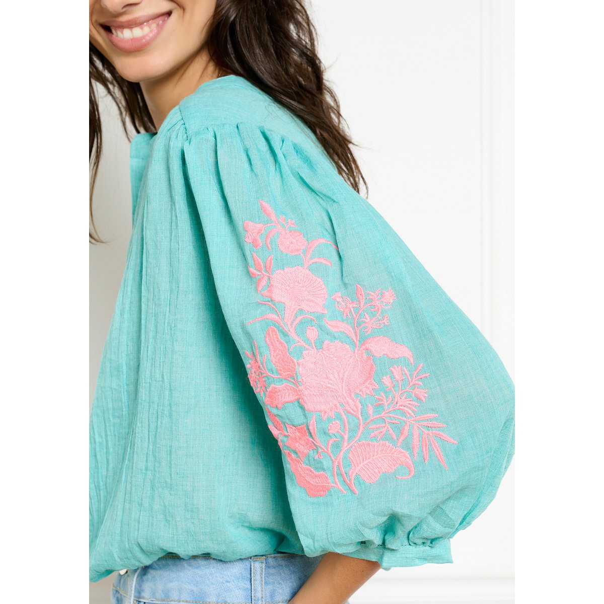 Blouse brodée coupe fluide turquoise, LOLALIZA