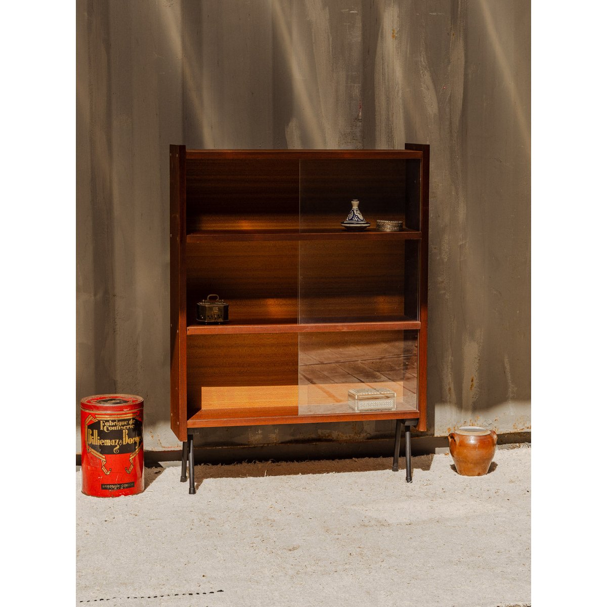 Vitrine en bois Victoria N°1316 - Bon état bois foncé, DEBONGOUT