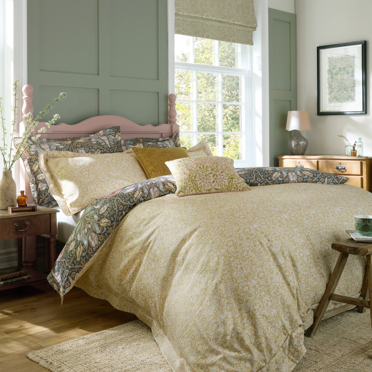 Parure de lit, housse de couette fleurie + 2 taies pour grand  lit 2 personnes Tulipes et lys vert bleuté, ocre, corail, WILLIAM MORRIS AT HOME