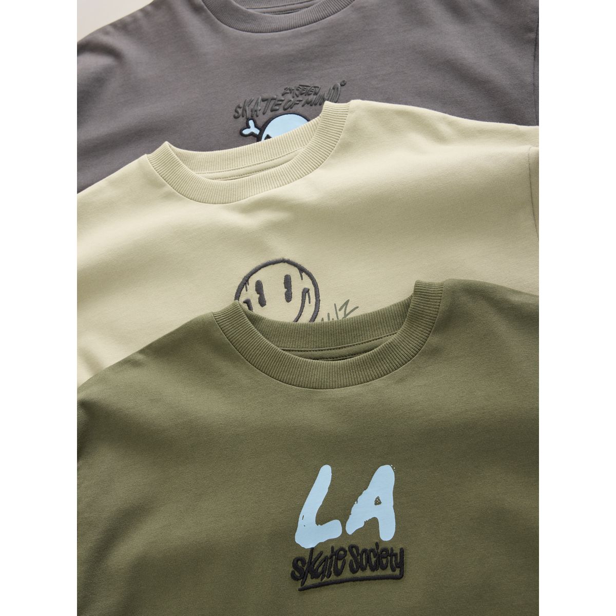 T-shirt décontracté à motif, lot de 3 pierre/kaki/charbon, NEXT