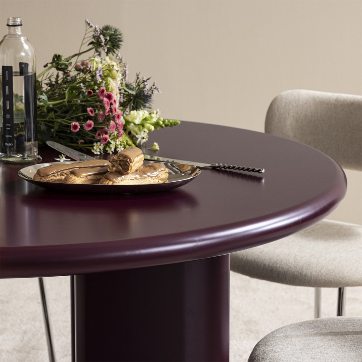 Table à manger ronde 4 personnes en bois - PYRANTH prune, DRAWER