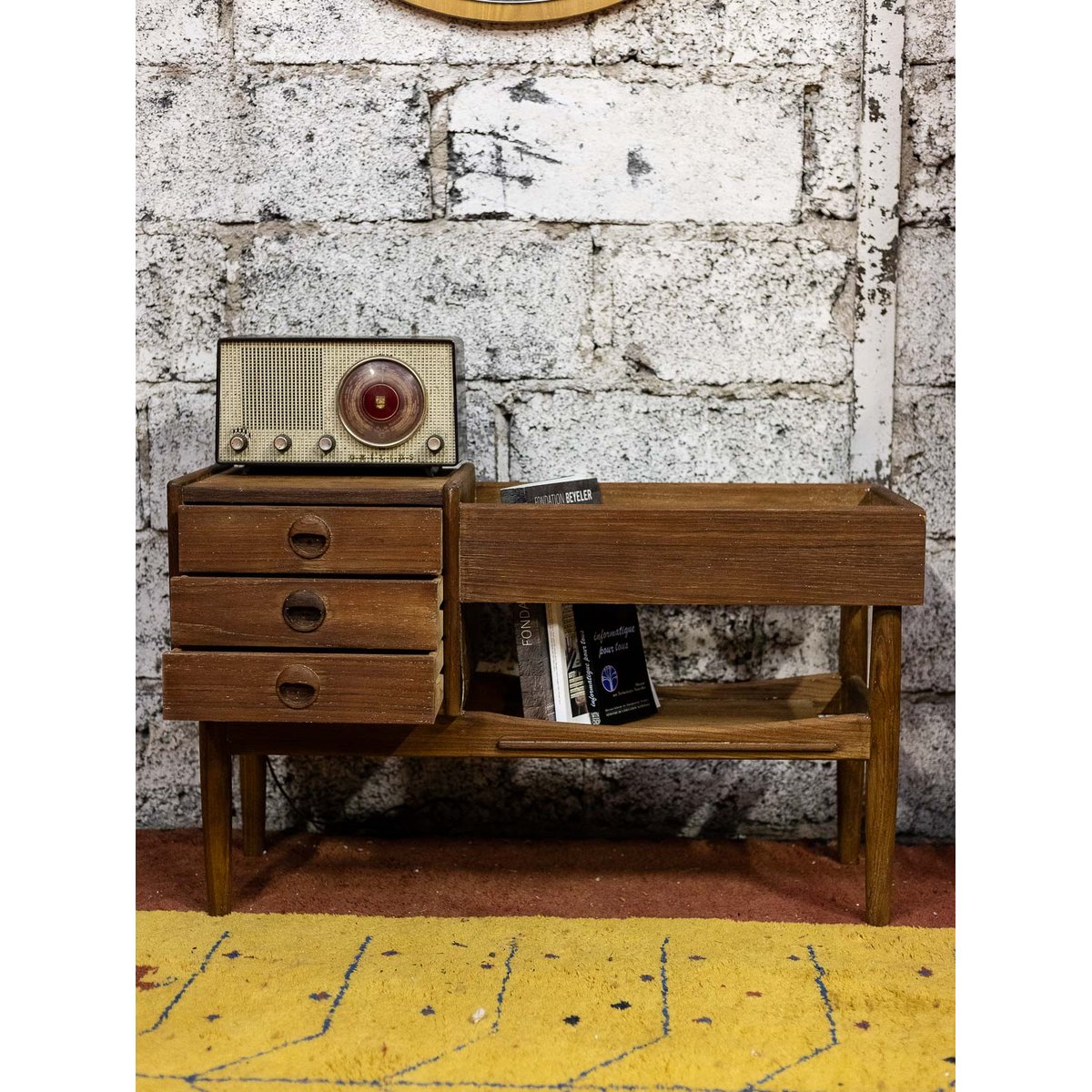 Commode au style original Garance N°785 - Bon état marron, DEBONGOUT