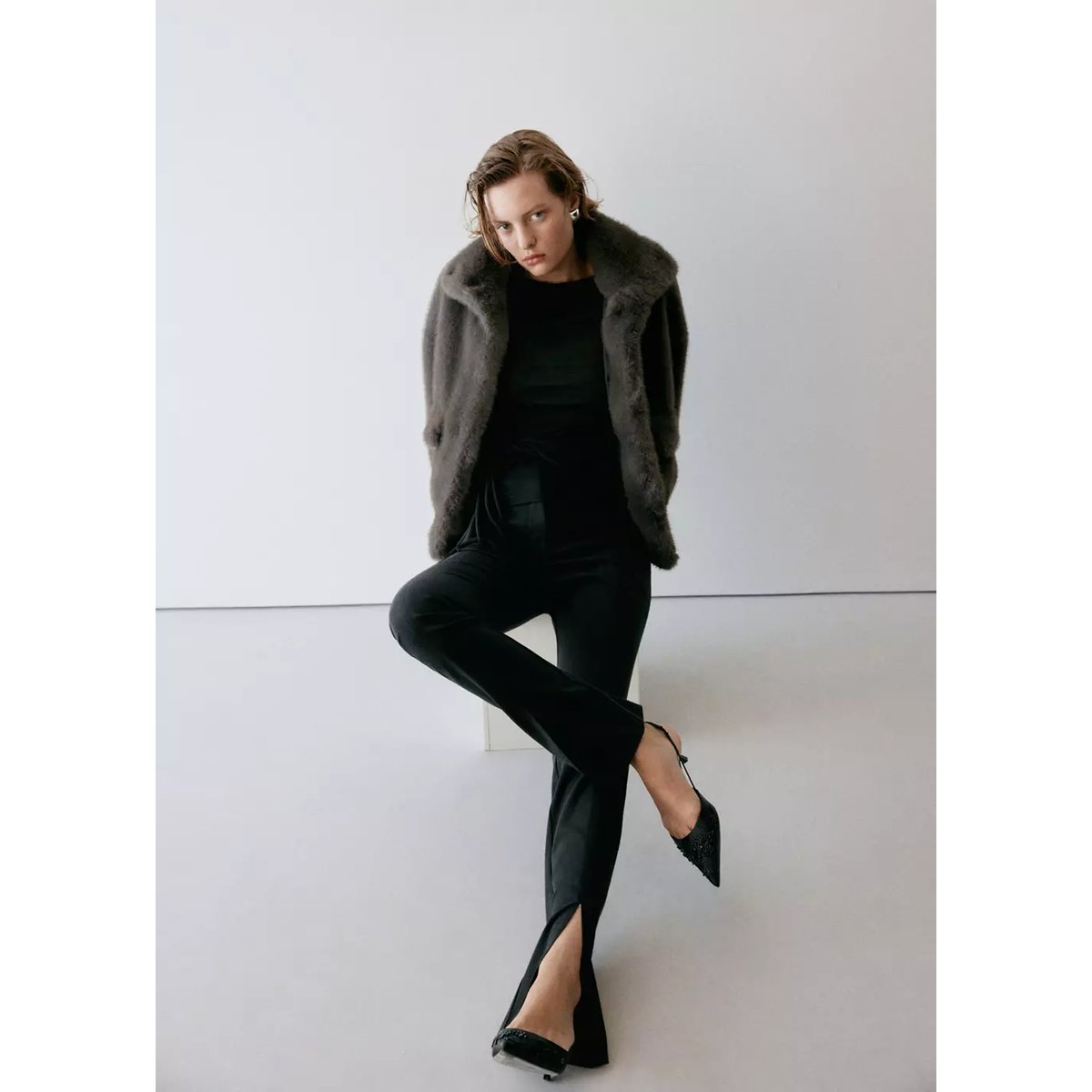 Pantalon skinny fendu en bas noir, MANGO