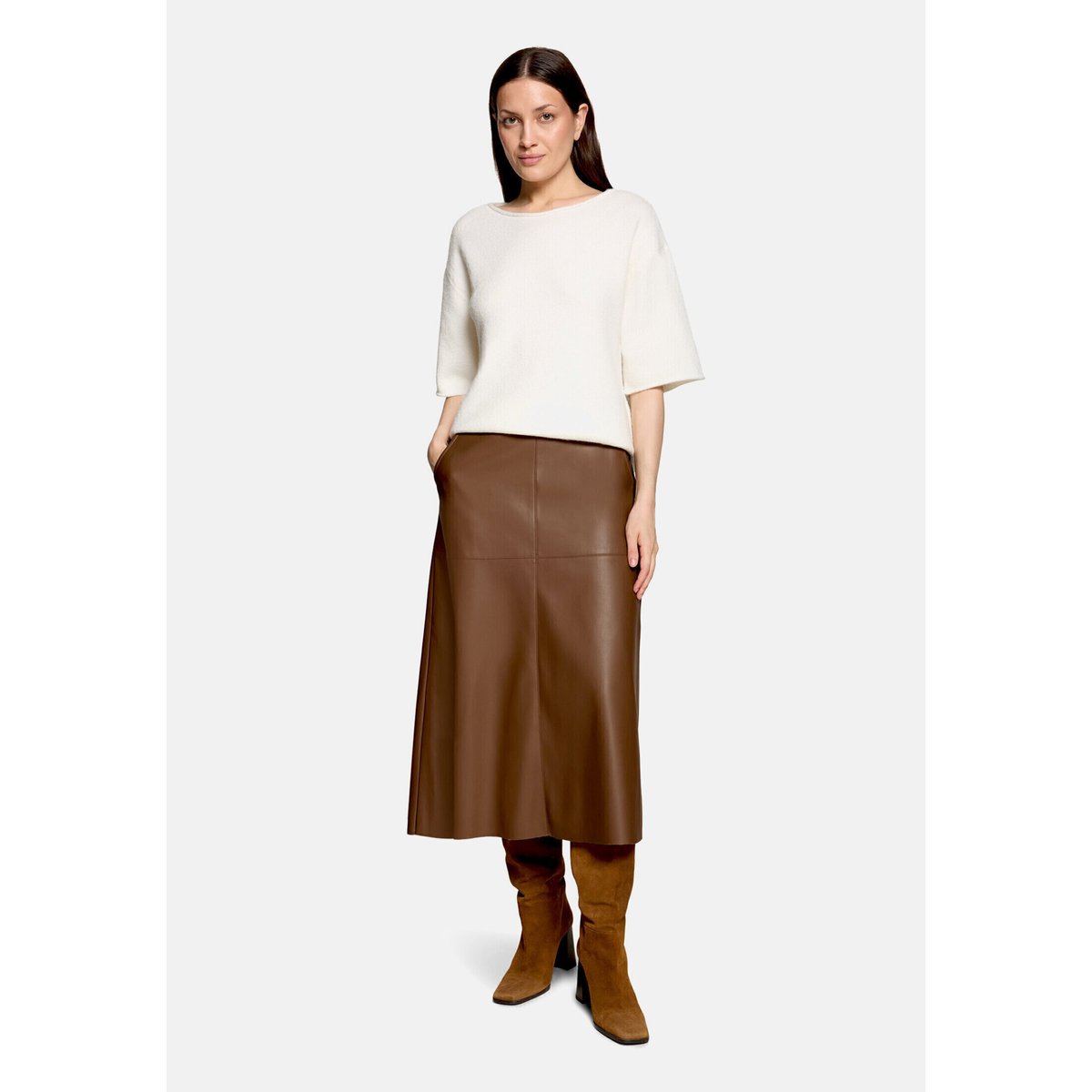 Jupe de coupe trapèze unicolore dark coffee, BETTY BARCLAY