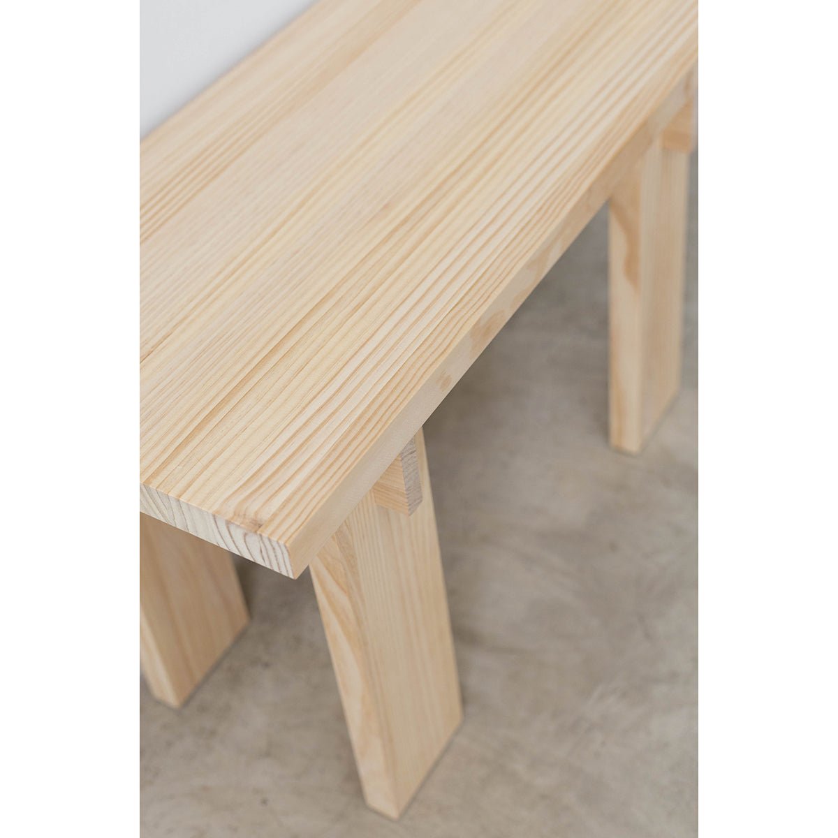 Banc en pin massif verni BEGUR PETIT bois clair, NAAN FURNITURE