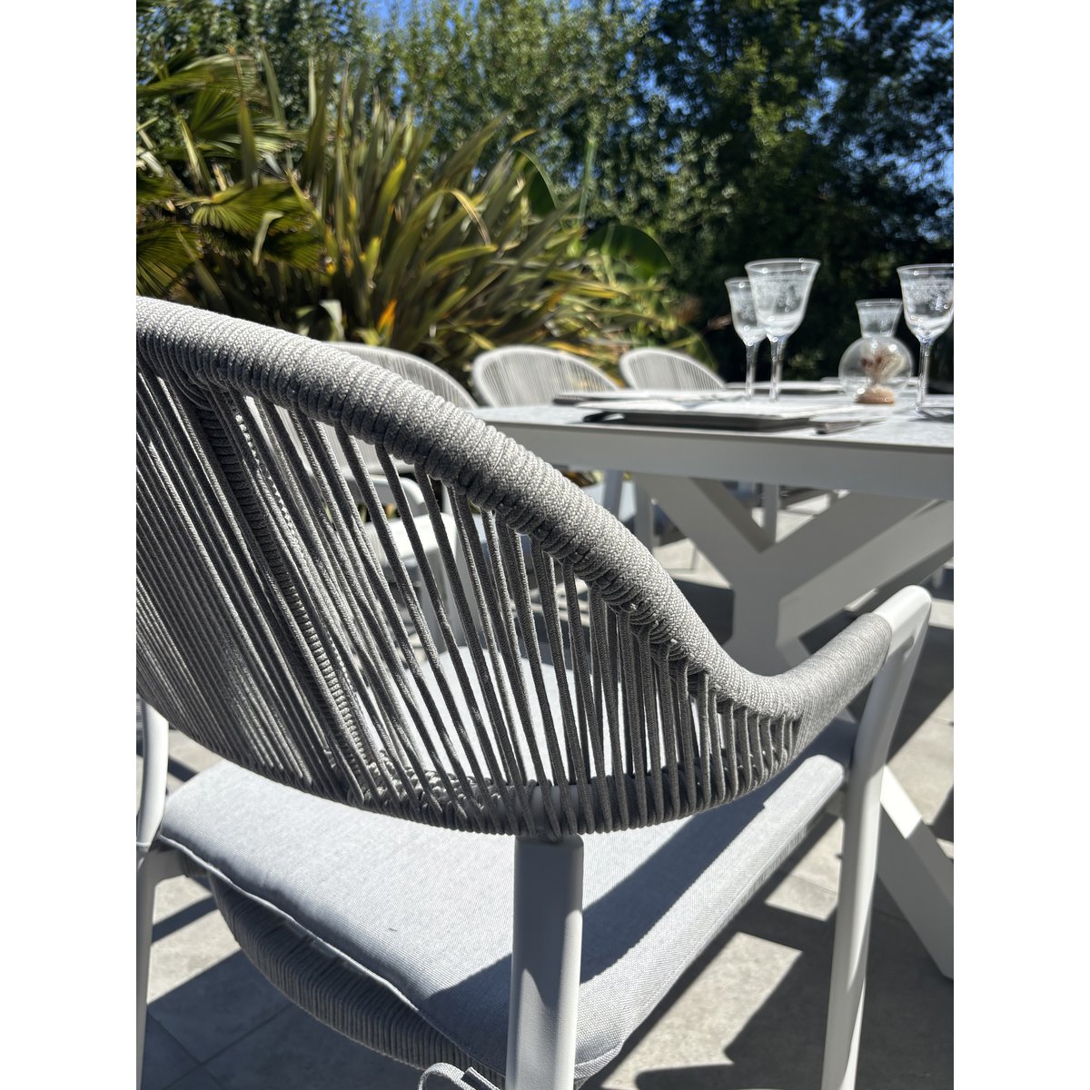 Ensemble repas de jardin 8 places ABELLA blanc, REMARQUABLE