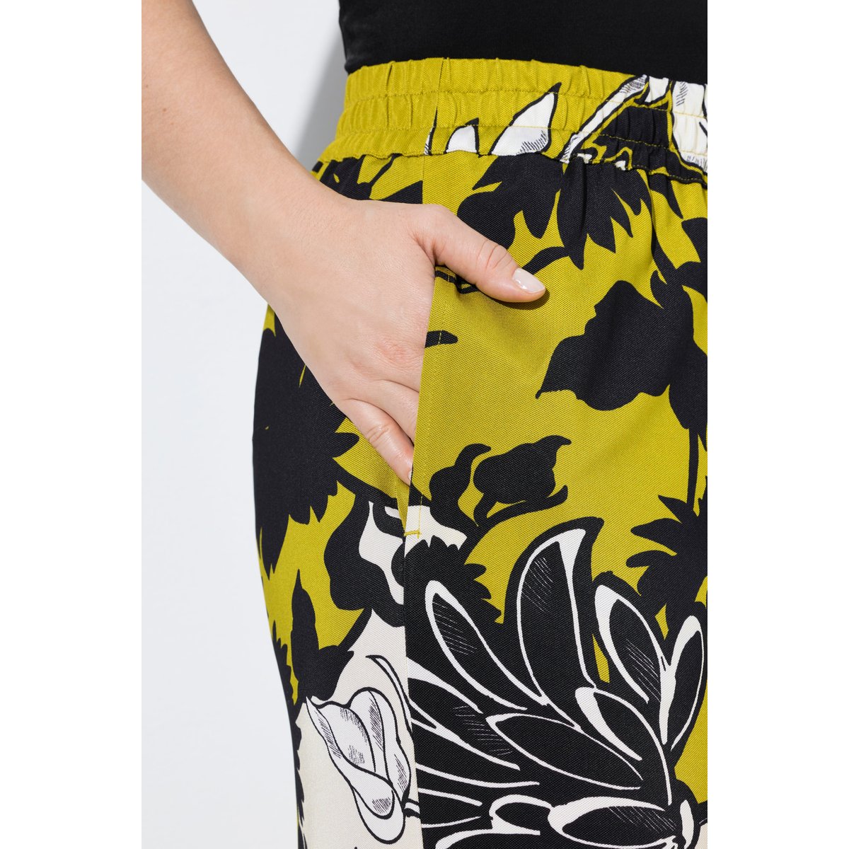 Pantalon en tissu piqué à fleurs vert moutarde, ULLA POPKEN