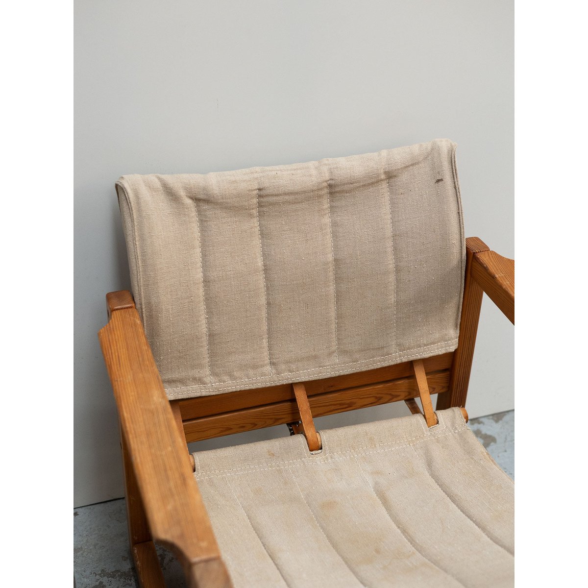 Fauteuil safari Ernest N°1637 - Bon état bois clair, DEBONGOUT