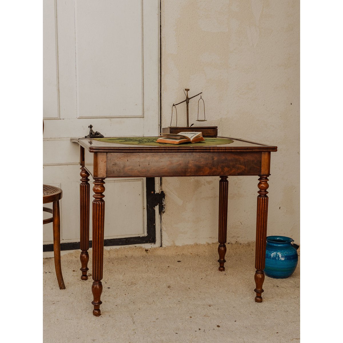 Table de jeu en acajou Francine N°849 - Bon état bois foncé, DEBONGOUT