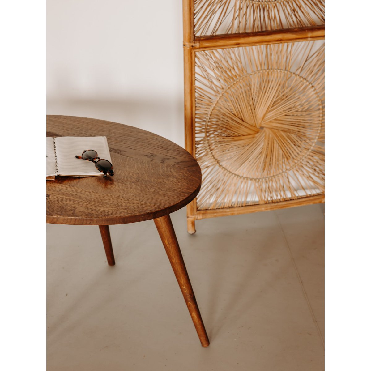 Table basse au design épuré  Donna N°1611 - Bon état bois clair, DEBONGOUT
