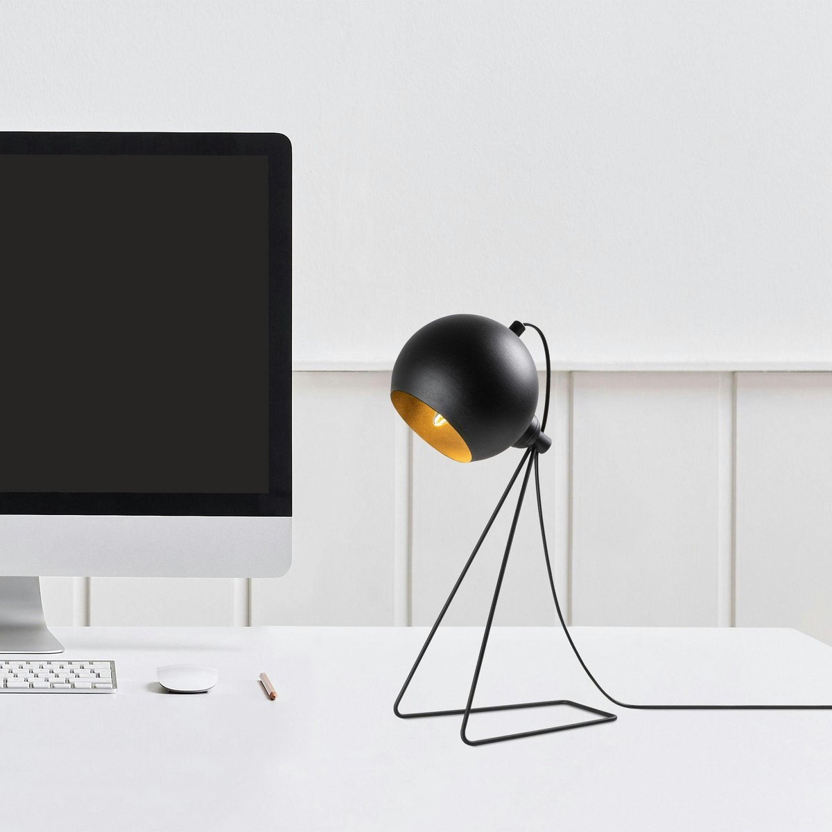 Lampe à poser design noire, abat-jour rond en métal SILE noir, PIER IMPORT