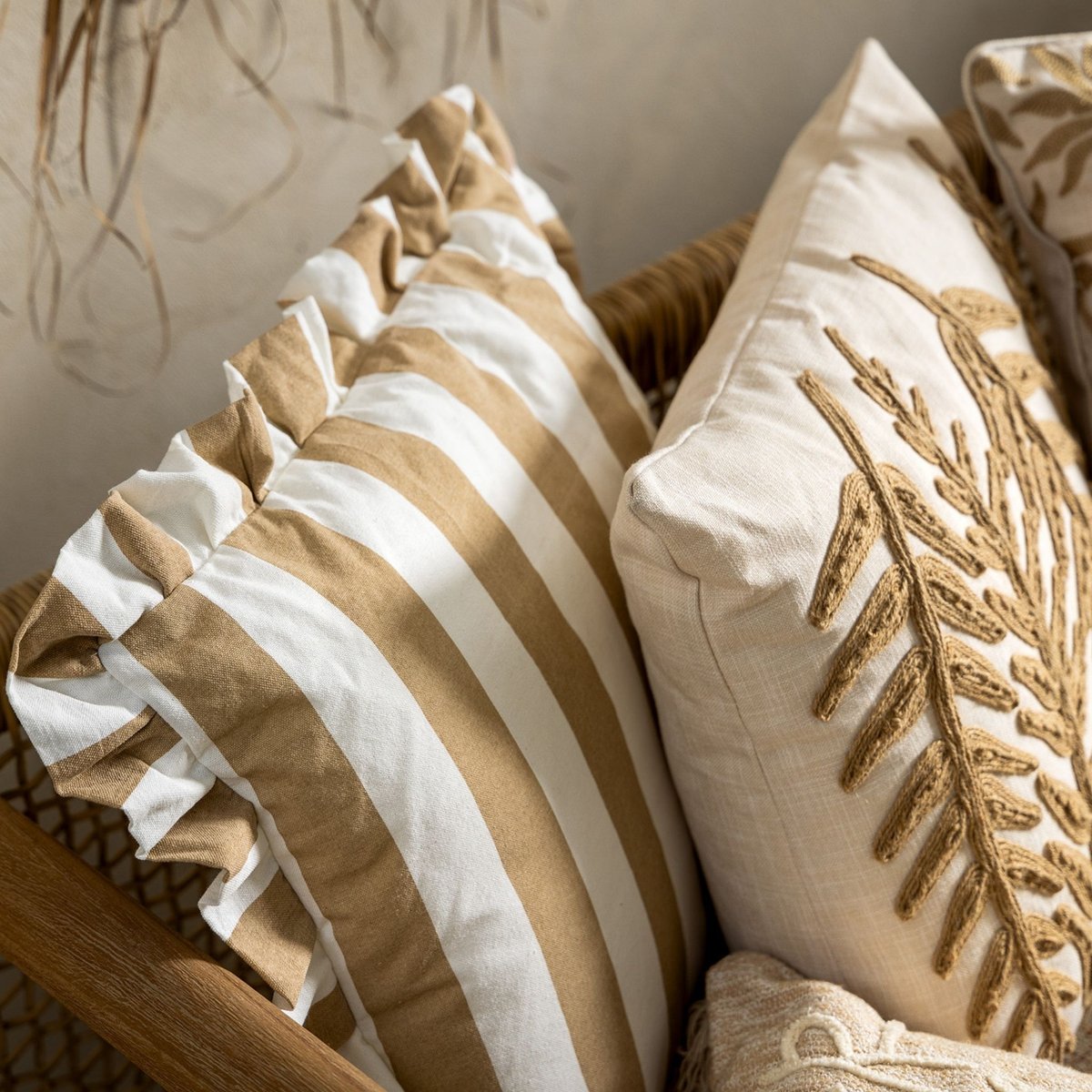 Housse de coussin Bella beige, DUTCH DECOR