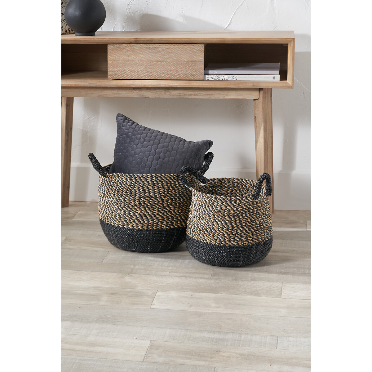 Set of 2 Natural & Black Seagrass Baskets with Handles natural/black, ÉDITÉ