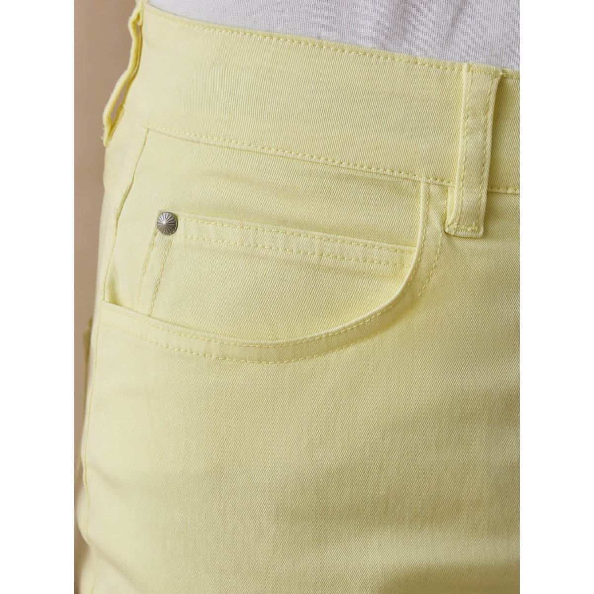 Pantacourt en gabardine avec élastique jaune, DAXON