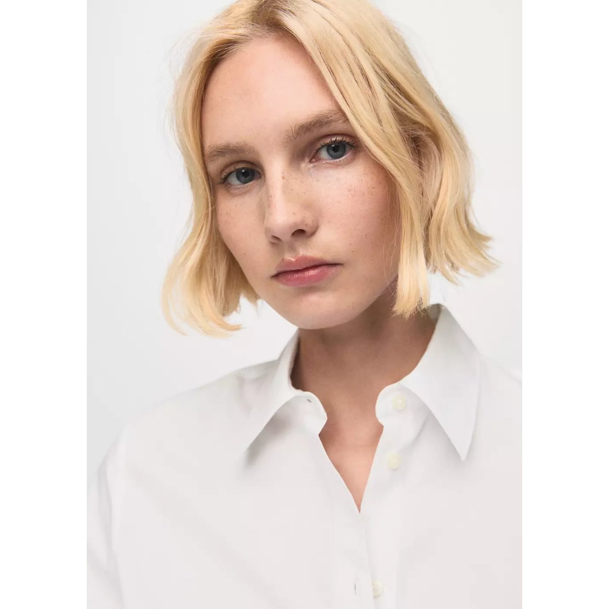 Chemise droite mélange coton et lyocell blanc cassé, MANGO