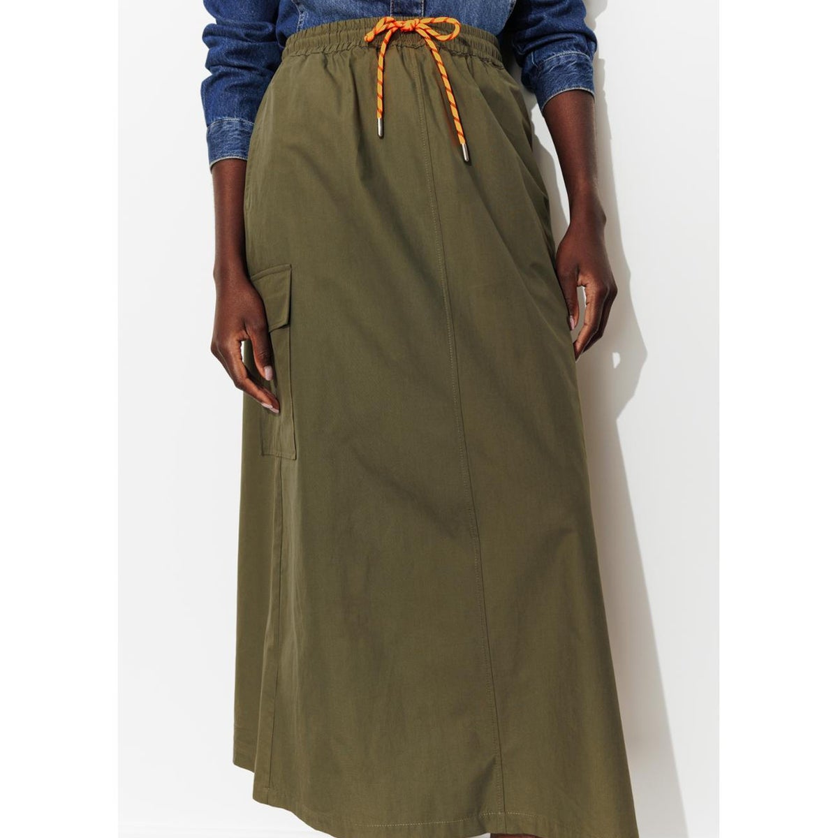 Jupe mi-longue kaki, PROMOD