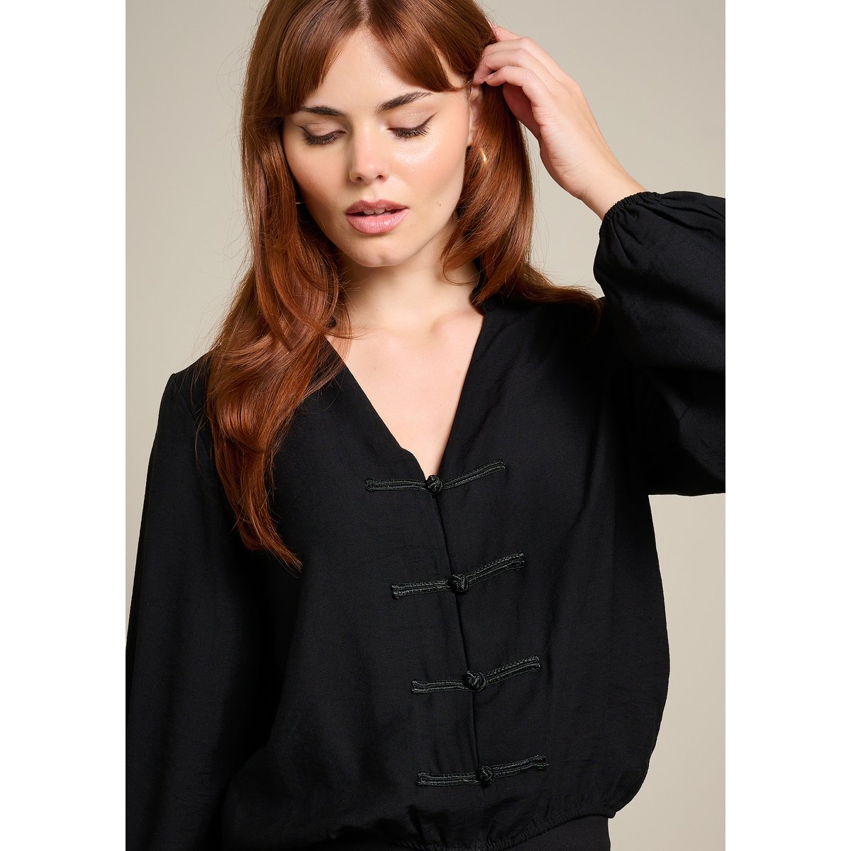 Blouse à l'effet froissé noir, LOLALIZA