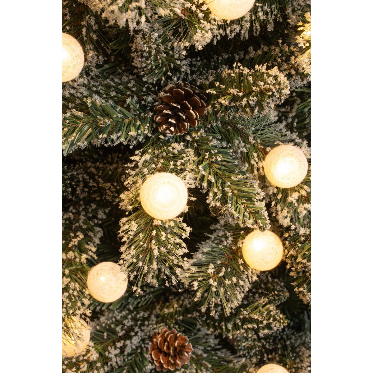 Sapin de Noël artificiel avec décorations et LED H90 cm KAPRUN vert, BLACK BOX TREES