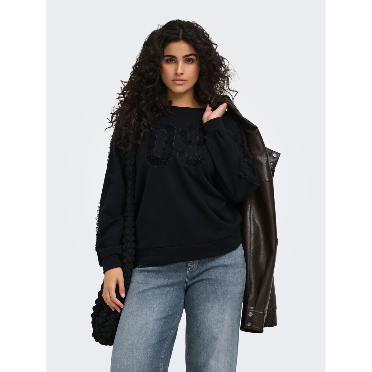 Sweat-Shirt noire - black, ONLY CARMAKOMA