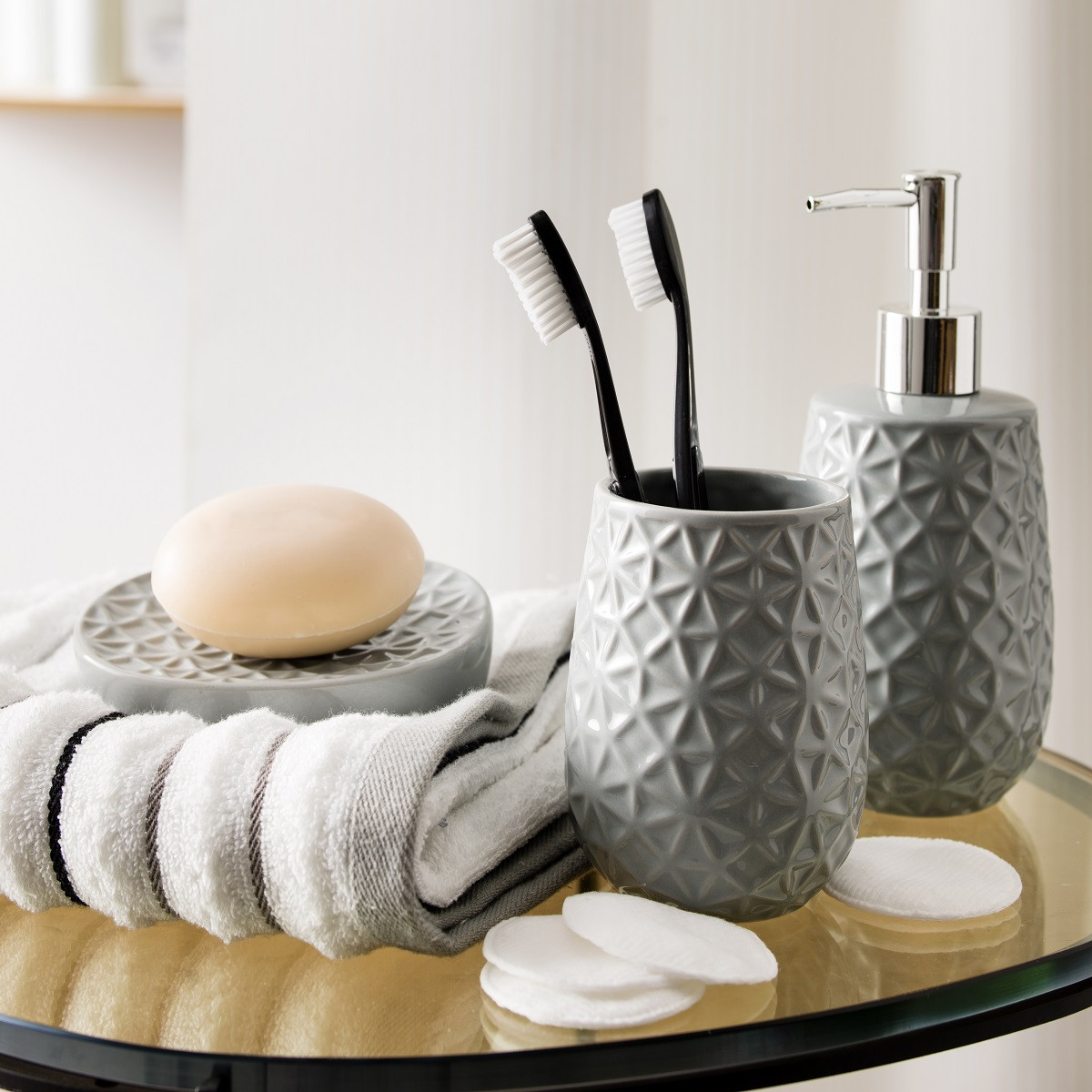 Distributeur de savon à relief en céramique MAGIC gris, GUY LEVASSEUR