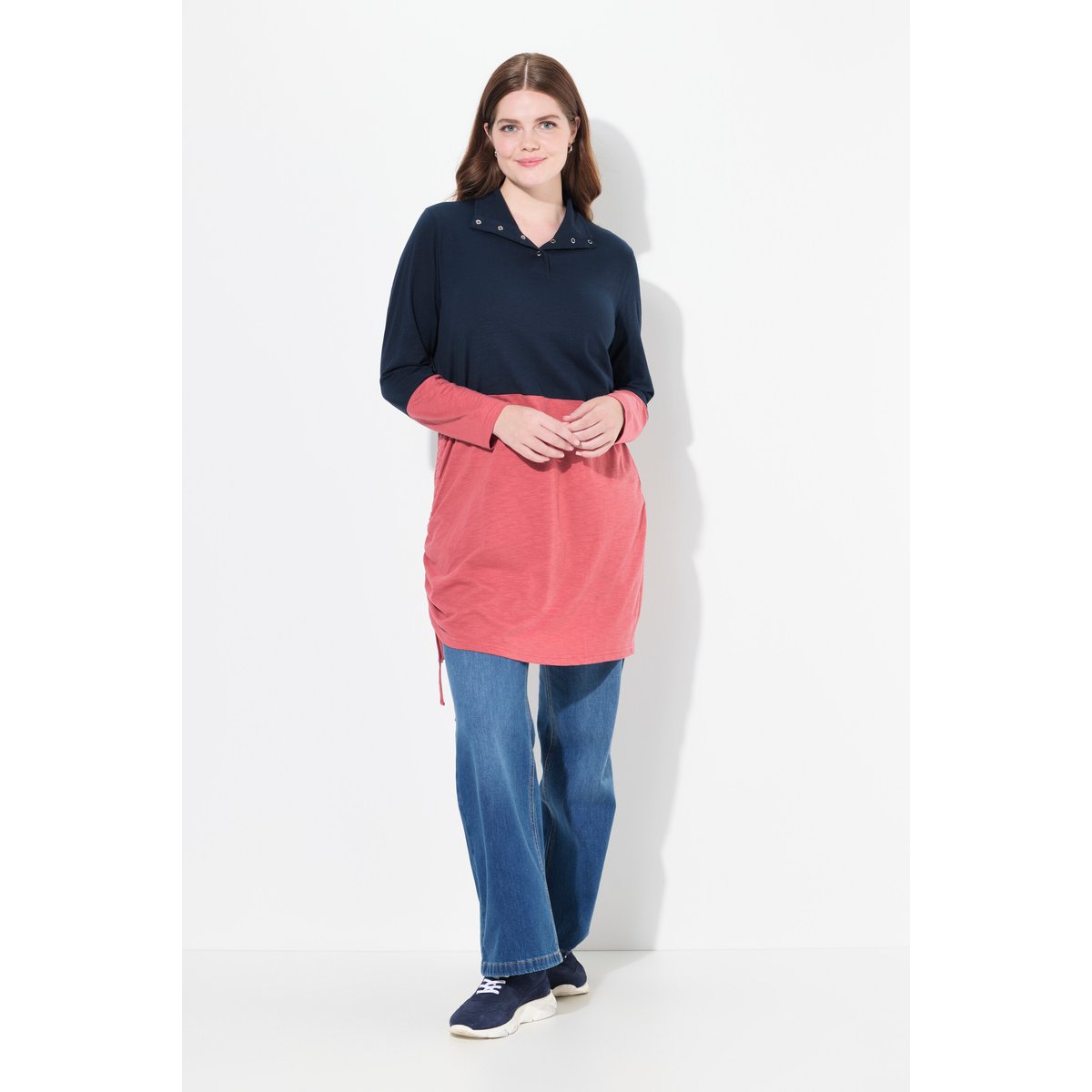 T-shirt long en coton bio. Col montant framboise, ULLA POPKEN