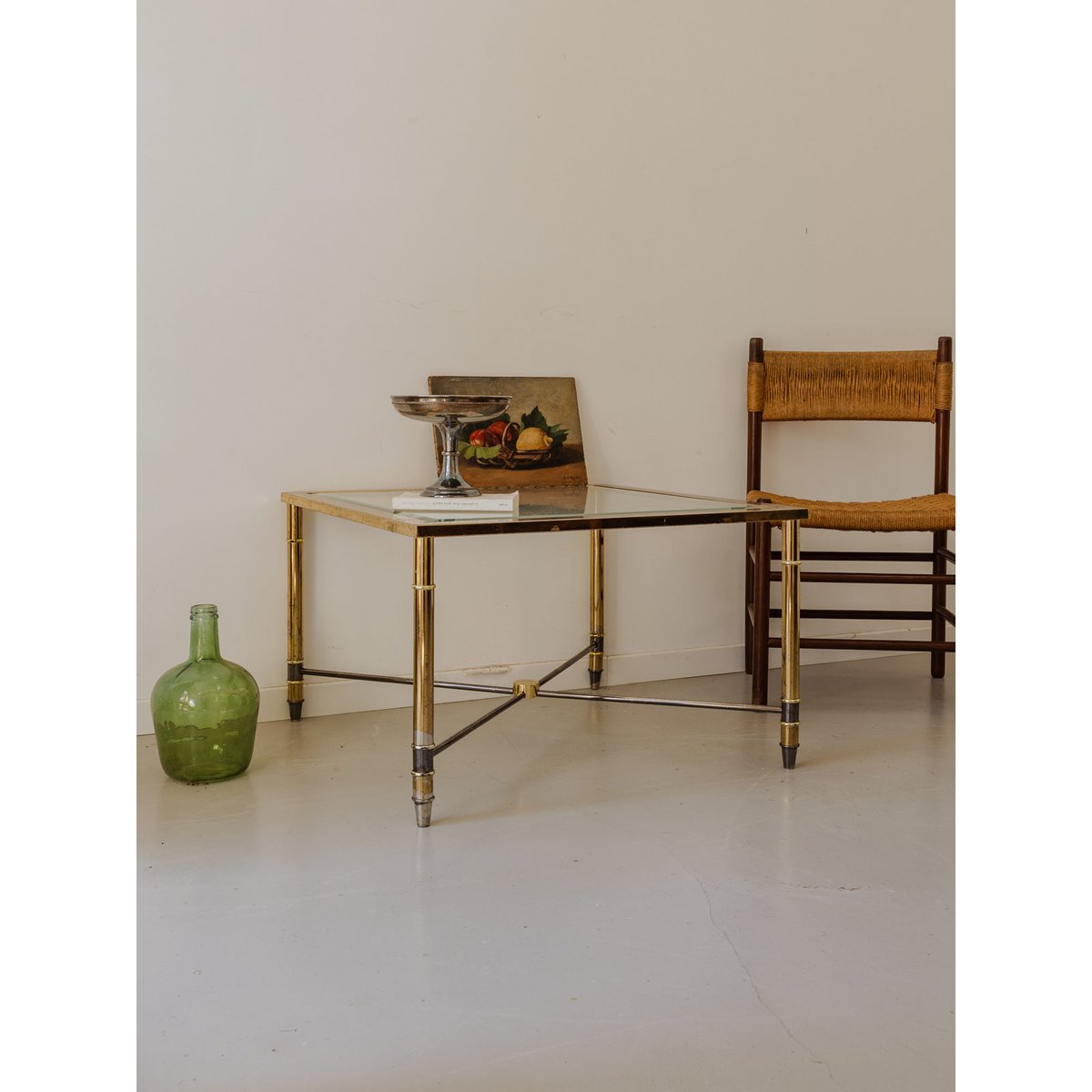 Table basse en métal et verre fumé Donna N°913 - Bon état doré, DEBONGOUT