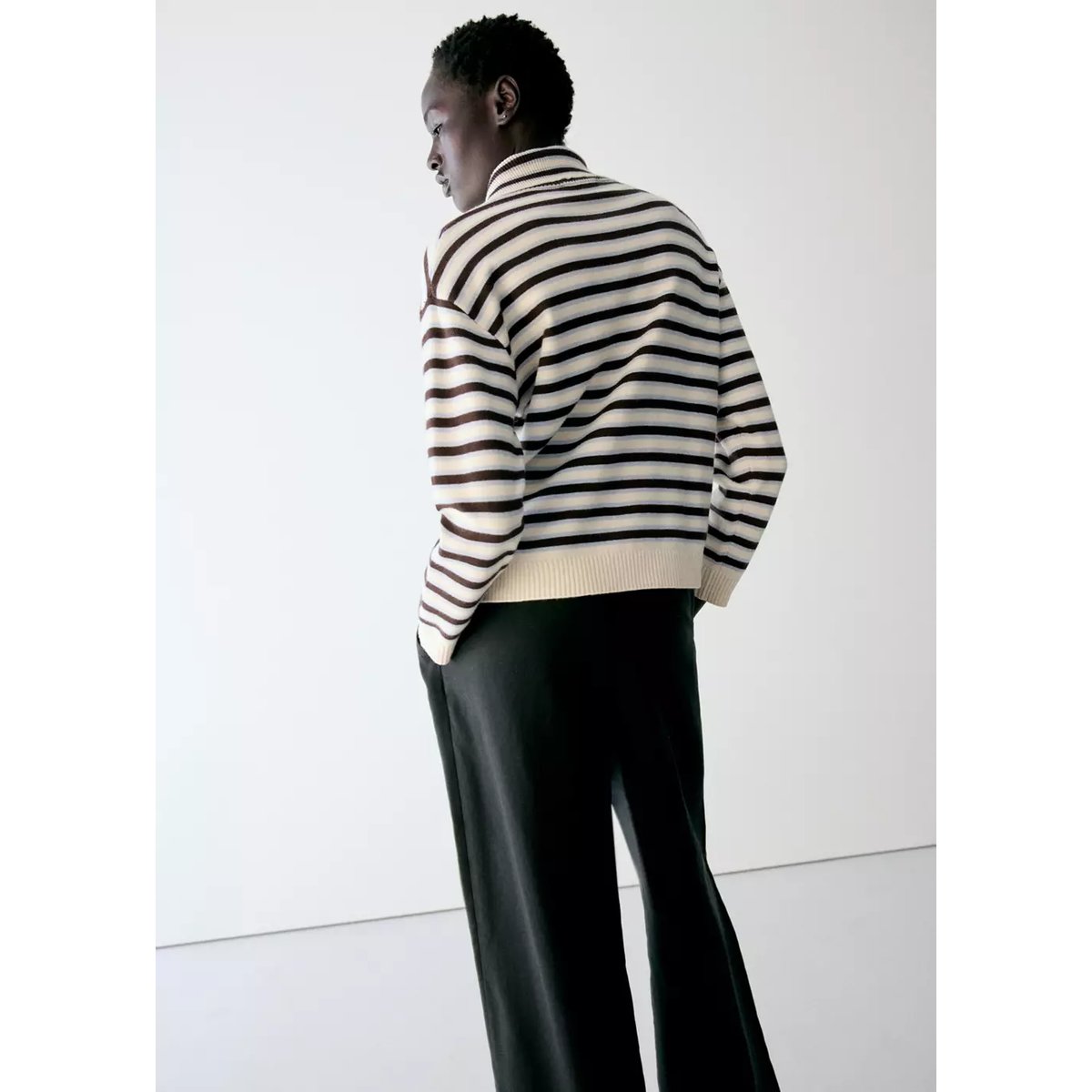Pull-over rayures col montant chocolat, MANGO