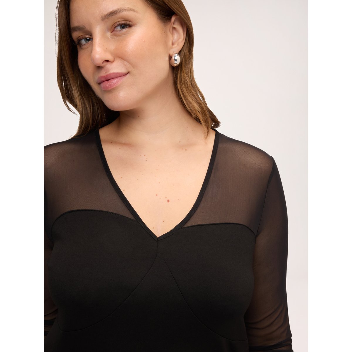 T-shirt noir, FIORELLA RUBINO