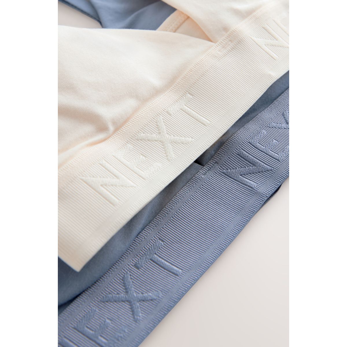 Brassière triangle avec logo, lot de 2 bleu/écru, NEXT